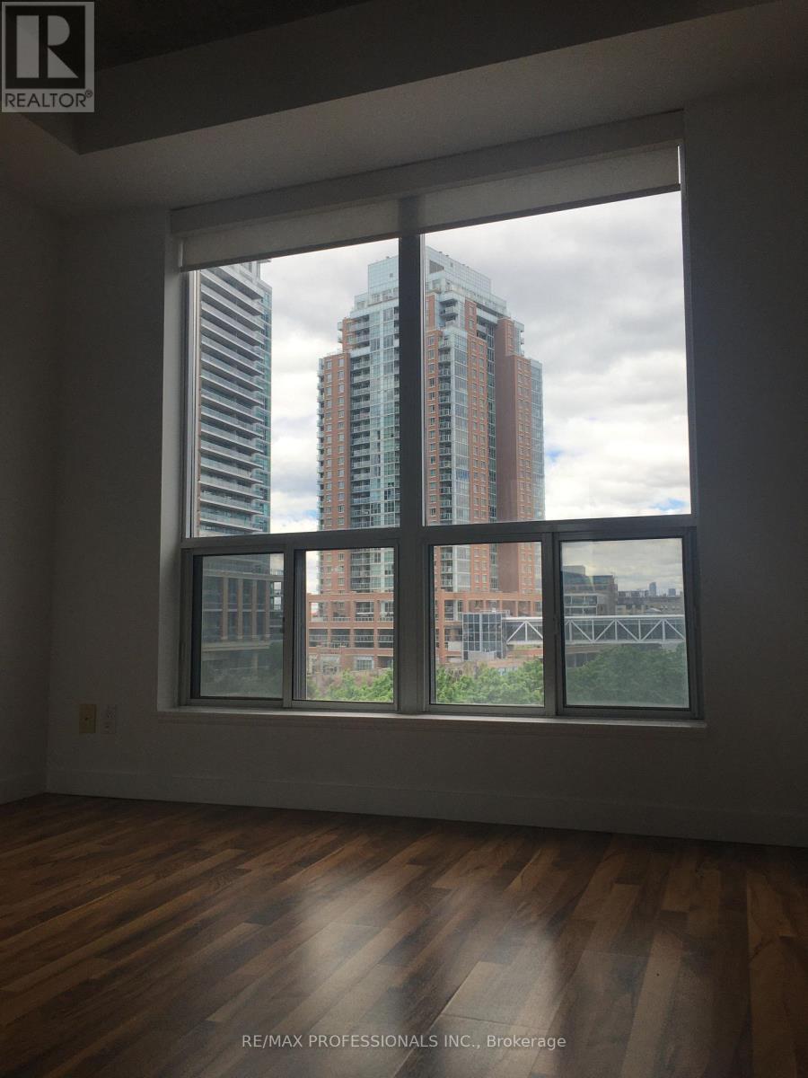 523 - 1 Shaw Street W, Toronto, Ontario  M6K 0A1 - Photo 12 - C13688312