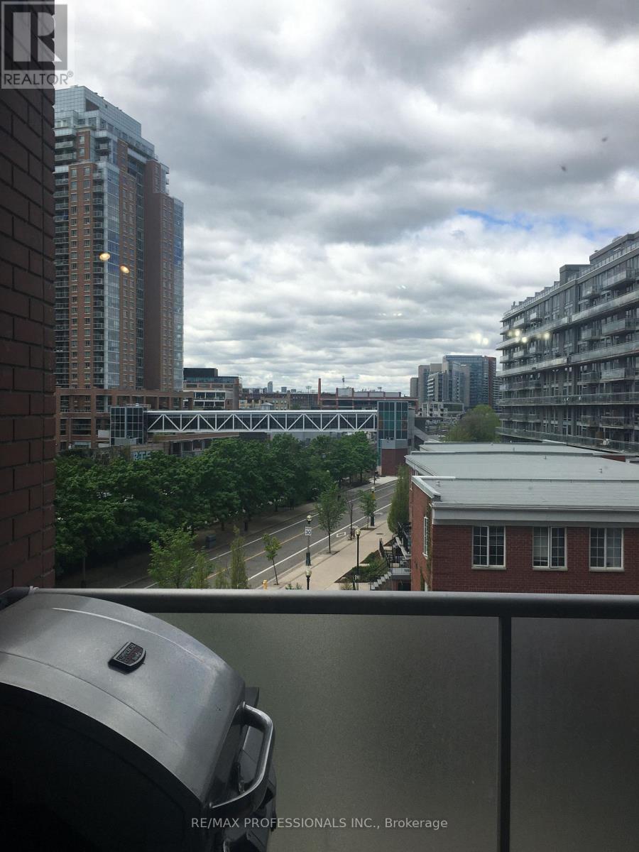 523 - 1 Shaw Street W, Toronto, Ontario  M6K 0A1 - Photo 8 - C13688312