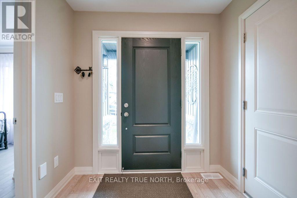 51 Harold Avenue, Severn (Coldwater), Ontario  L0K 1E0 - Photo 2 - S13688346