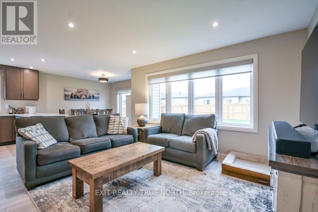 51 Harold Avenue, Severn (Coldwater), Ontario  L0K 1E0 - Photo 6 - S13688346