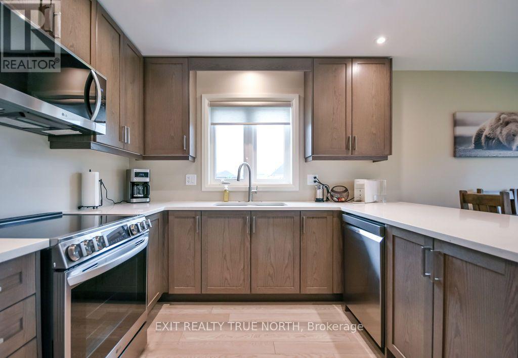 51 Harold Avenue, Severn (Coldwater), Ontario  L0K 1E0 - Photo 8 - S13688346
