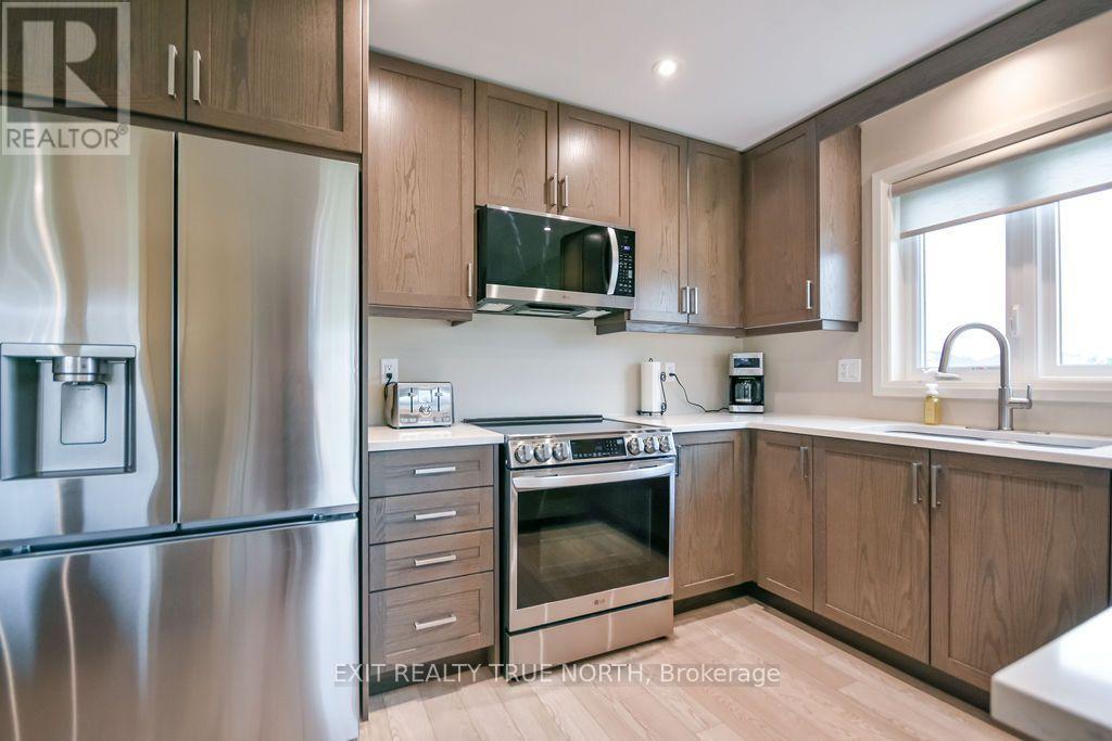 51 Harold Avenue, Severn (Coldwater), Ontario  L0K 1E0 - Photo 9 - S13688346
