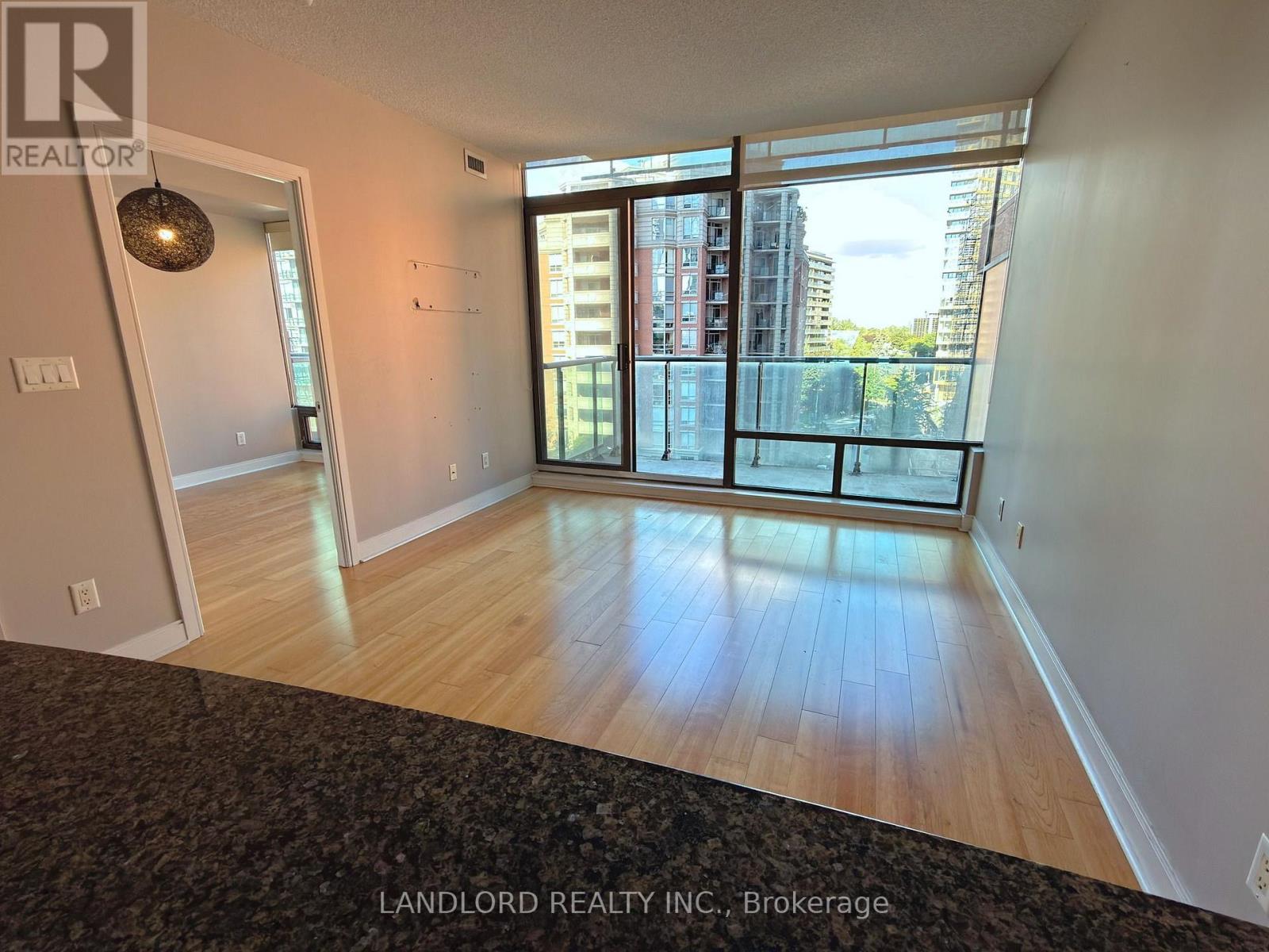 701 - 18 Yorkville Avenue, Toronto, Ontario  M4W 3Y8 - Photo 8 - C13658802