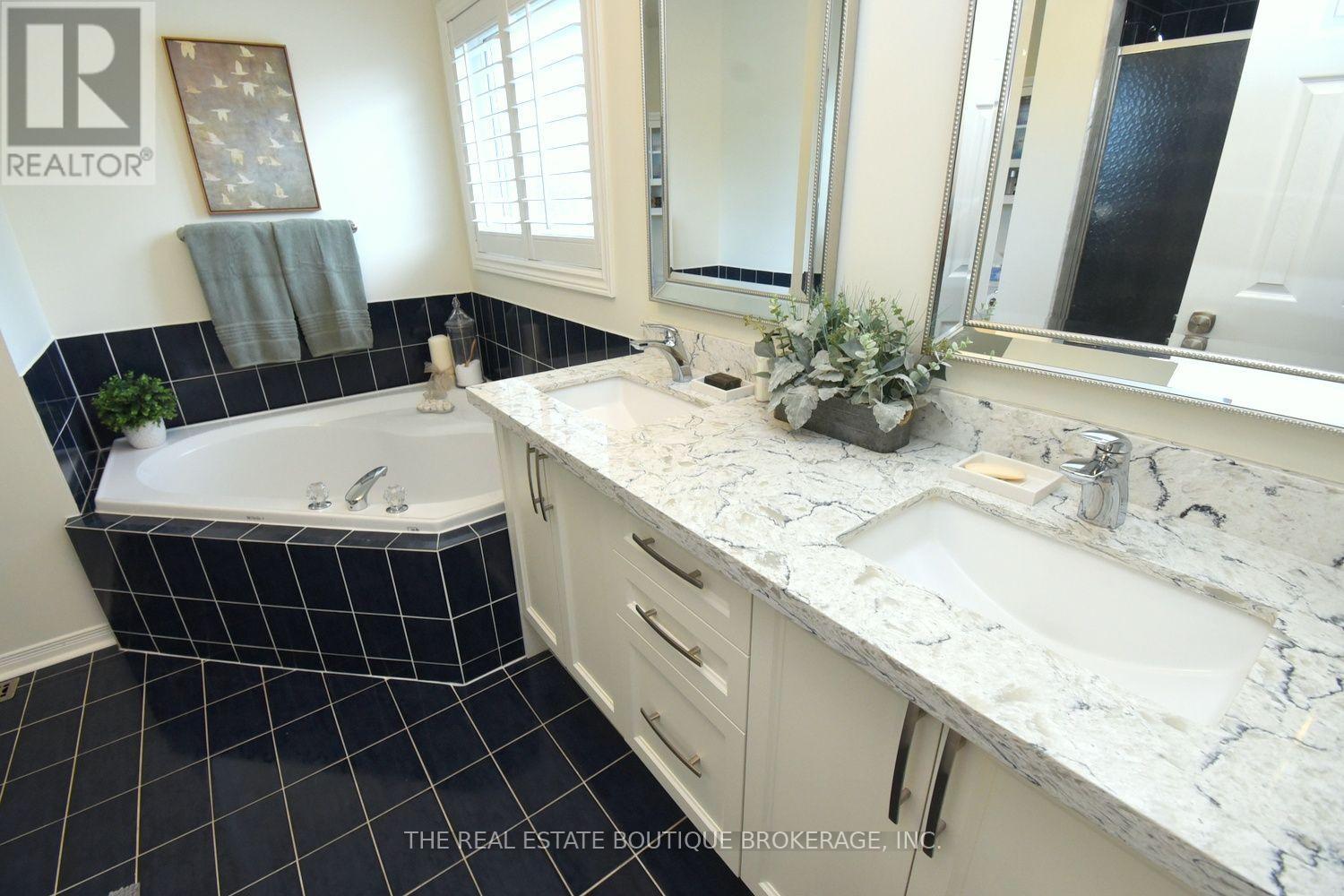 470 Amanda Crescent, Burlington, Ontario  L7L 6H5 - Photo 26 - W13688292