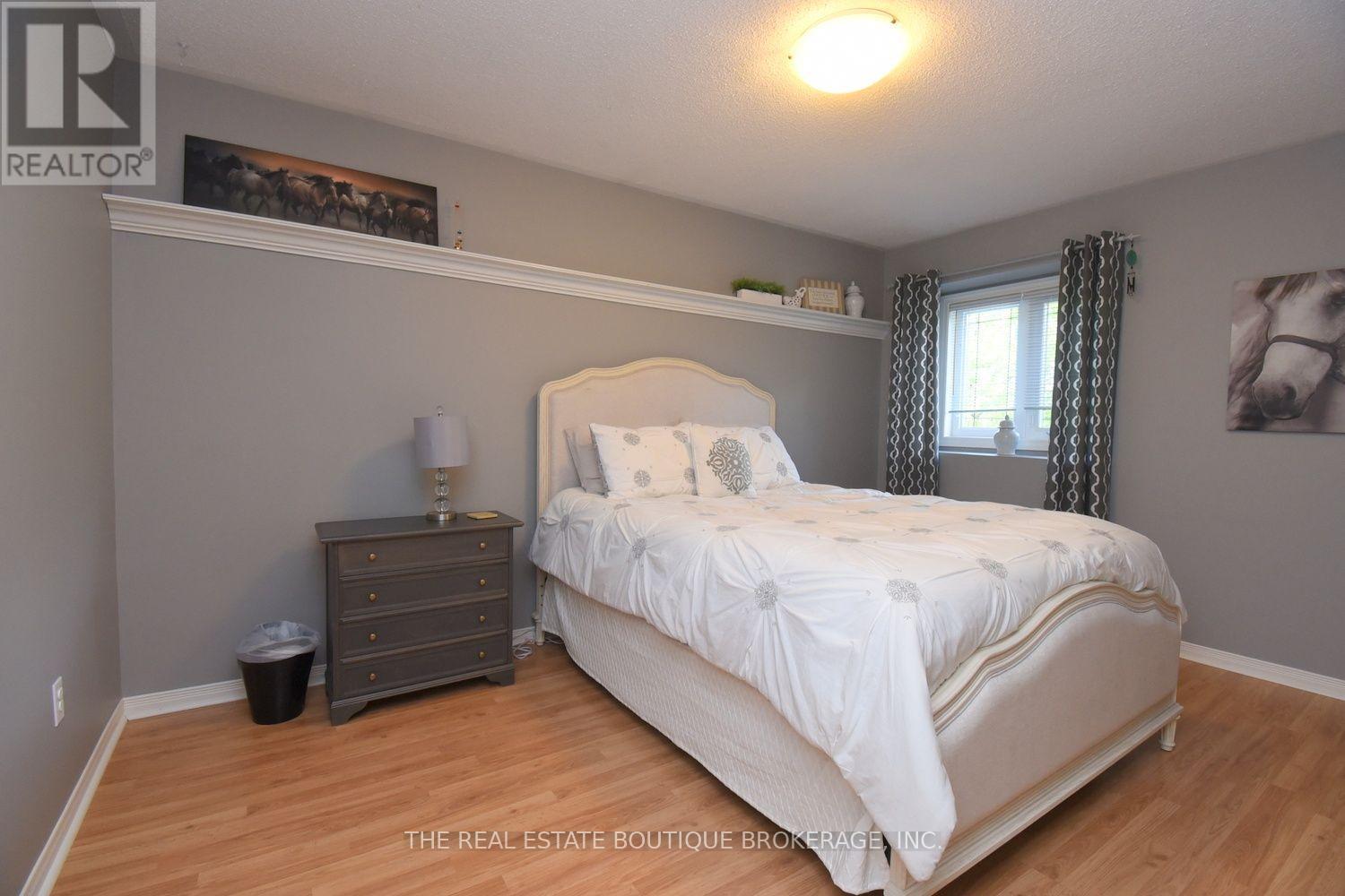 470 Amanda Crescent, Burlington, Ontario  L7L 6H5 - Photo 29 - W13688292