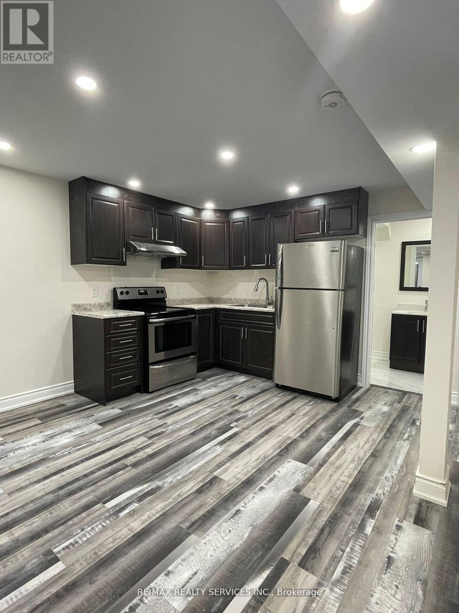 21 Exhibition Crescent, Brampton, Ontario  L7A 4B9 - Photo 6 - W13688300