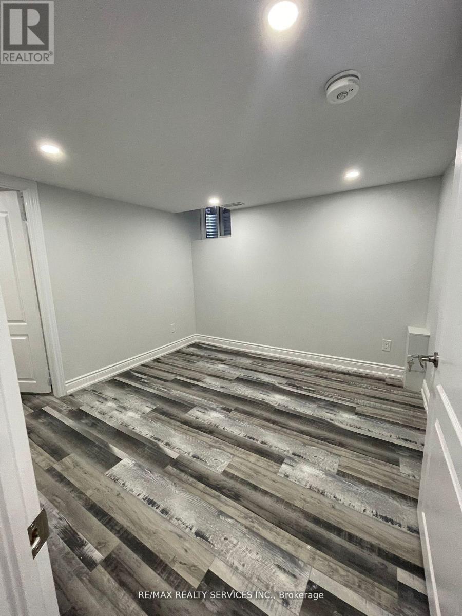 21 Exhibition Crescent, Brampton, Ontario  L7A 4B9 - Photo 8 - W13688300