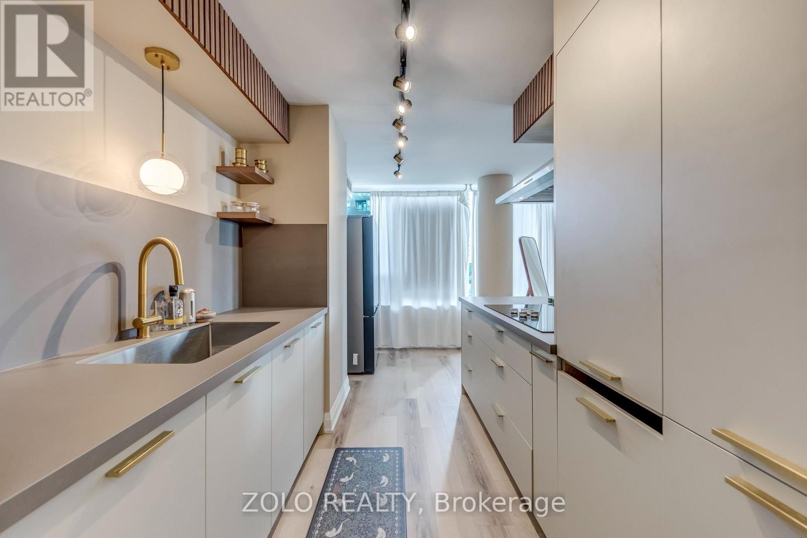 908 - 330 Rathburn Road W, Mississauga, Ontario  L5B 3Y1 - Photo 12 - W13688330