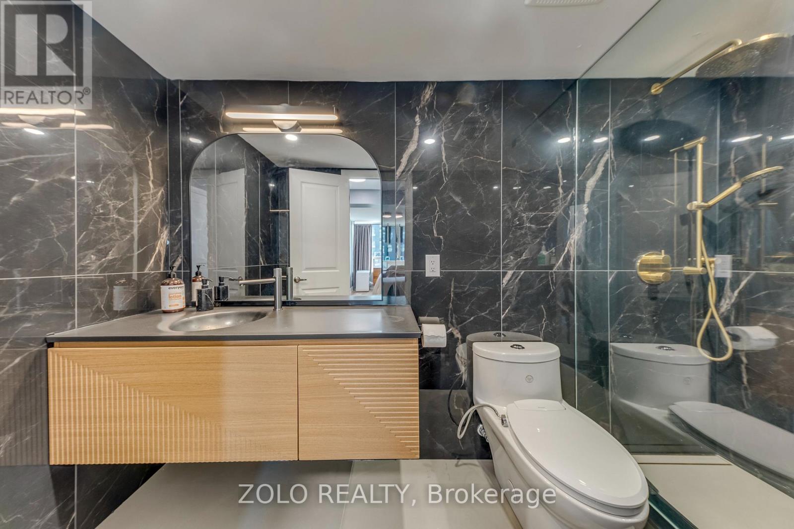 908 - 330 Rathburn Road W, Mississauga, Ontario  L5B 3Y1 - Photo 17 - W13688330