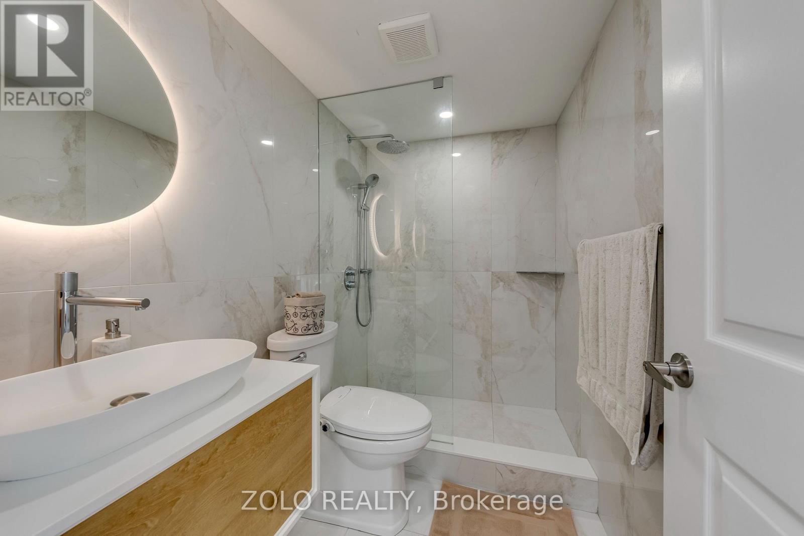 908 - 330 Rathburn Road W, Mississauga, Ontario  L5B 3Y1 - Photo 20 - W13688330