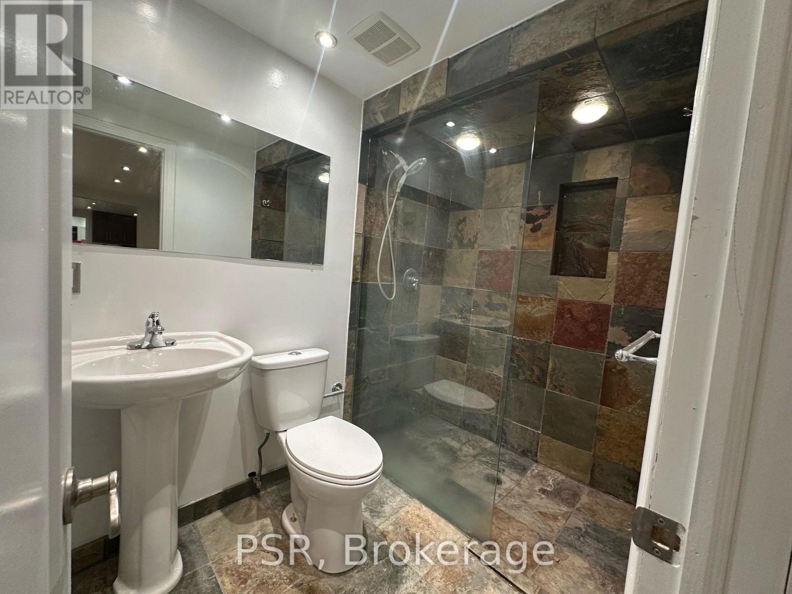 Lower - 5510 Red Brush Drive, Mississauga, Ontario  L4Z 4A7 - Photo 6 - W13688332
