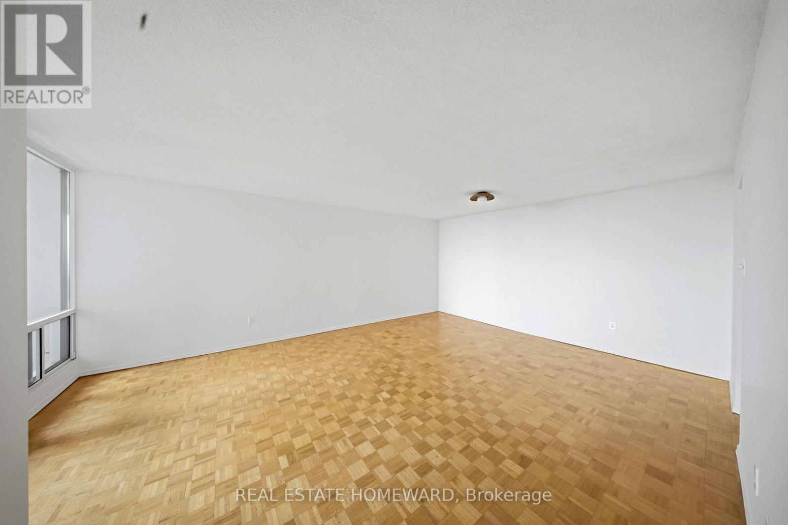 1505 - 1515 Lakeshore Road E, Mississauga, Ontario  L5E 3E3 - Photo 10 - W13688348