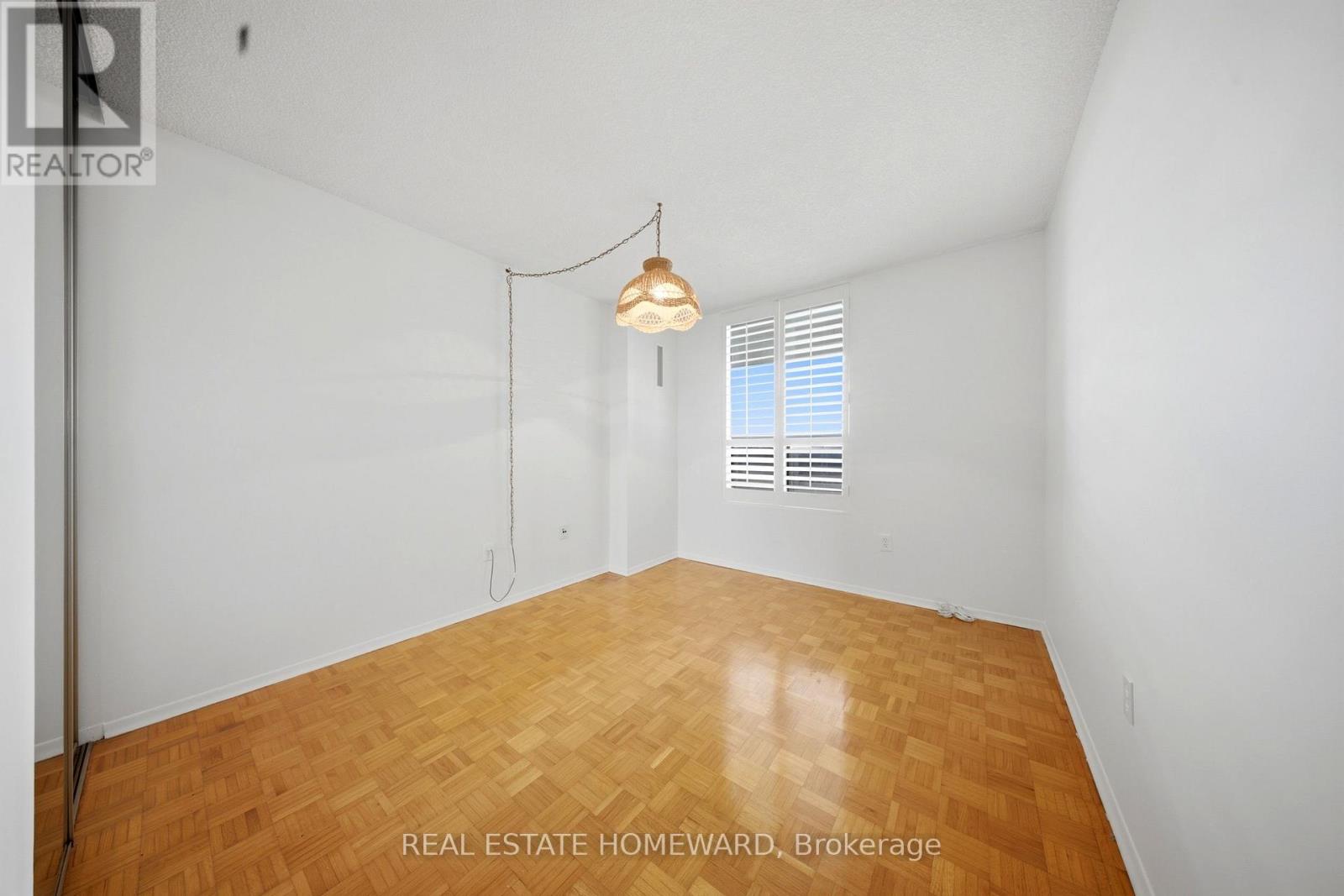 1505 - 1515 Lakeshore Road E, Mississauga, Ontario  L5E 3E3 - Photo 14 - W13688348