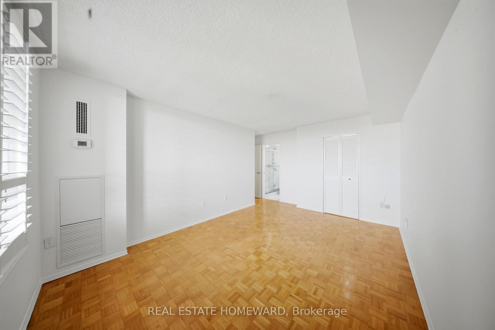 1505 - 1515 Lakeshore Road E, Mississauga, Ontario  L5E 3E3 - Photo 18 - W13688348