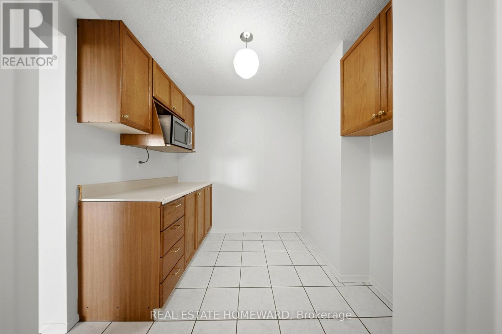 1505 - 1515 Lakeshore Road E, Mississauga, Ontario  L5E 3E3 - Photo 8 - W13688348