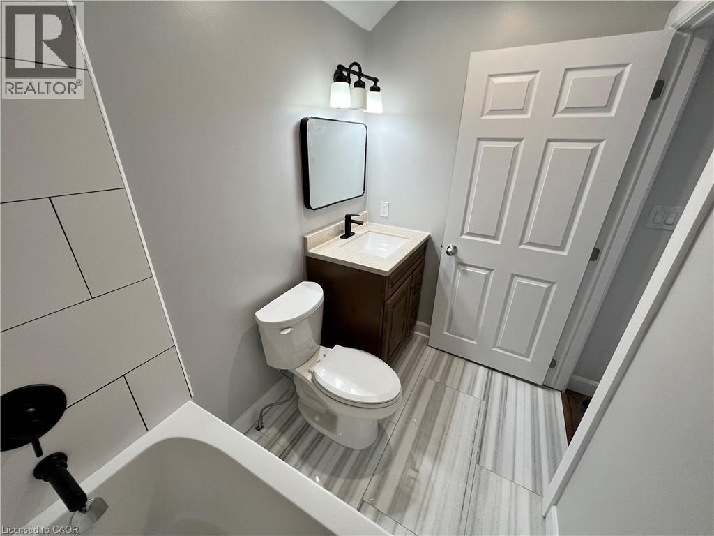 5 Rowanwood Street, Hamilton, Ontario  L8L 7H1 - Photo 15 - 40855948