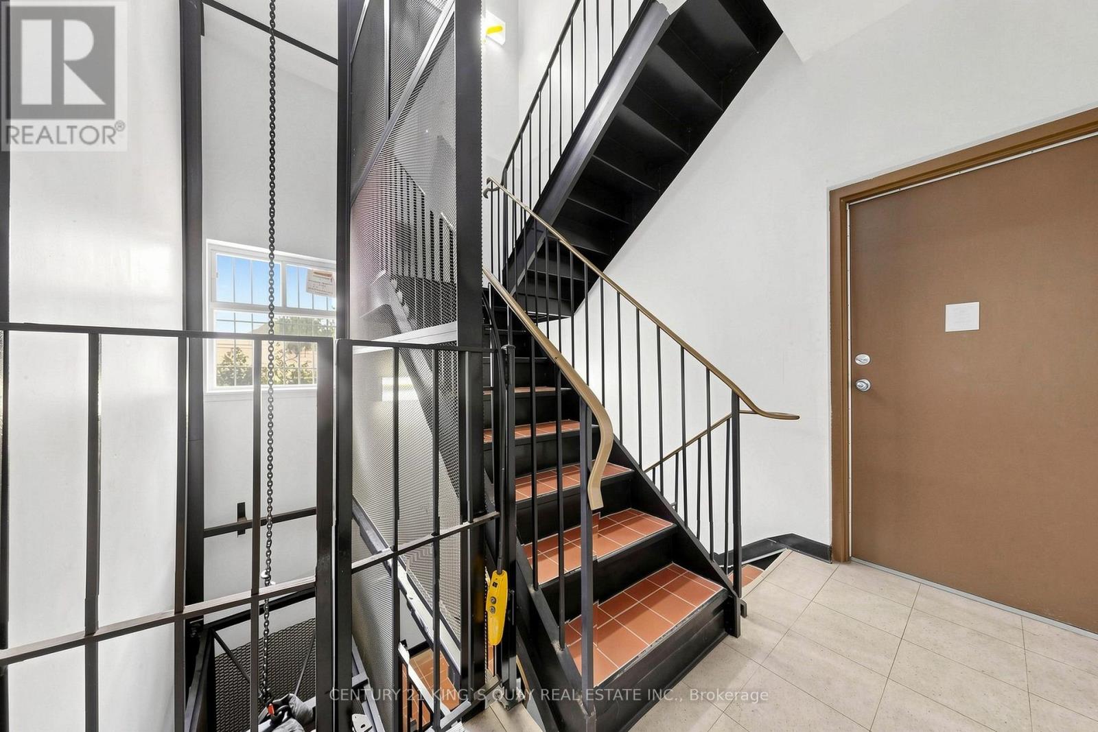 41 Coxwell Avenue, Toronto, Ontario M4L 3A9 - Photo 14 - E13687010