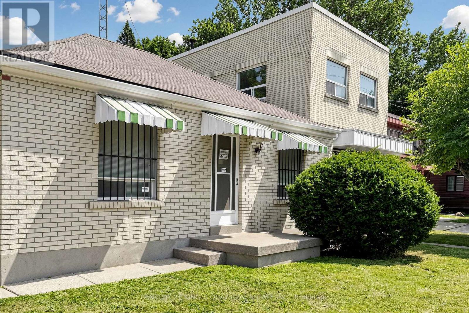 41 Coxwell Avenue, Toronto, Ontario M4L 3A9 - Photo 3 - E13687010