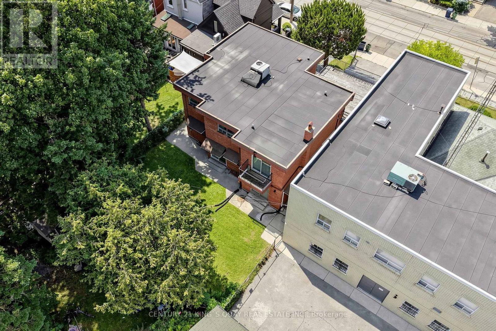 41 Coxwell Avenue, Toronto, Ontario M4L 3A9 - Photo 44 - E13687010