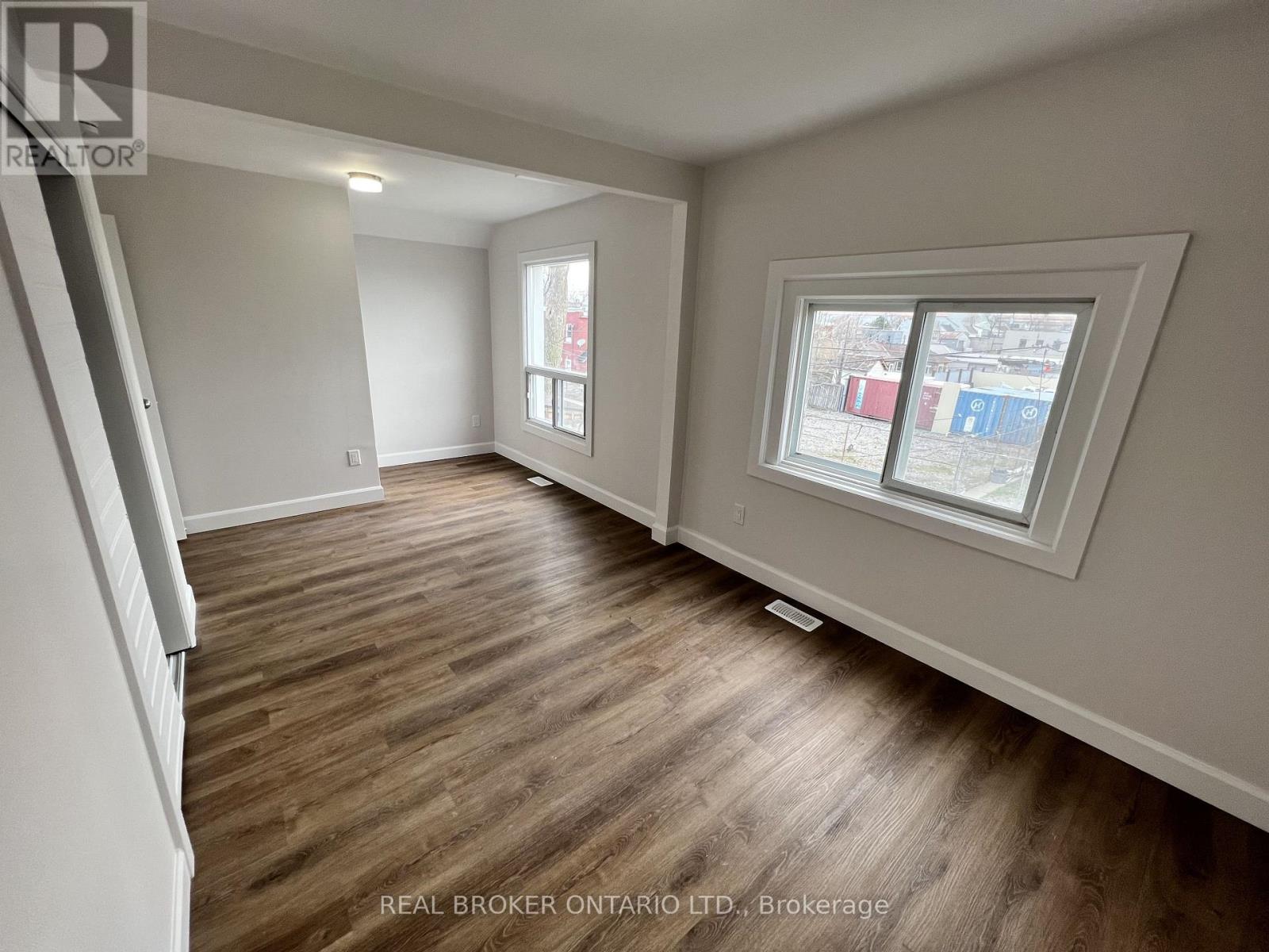 5 Rowanwood Street, Hamilton, Ontario  L8L 7H1 - Photo 12 - X13683984