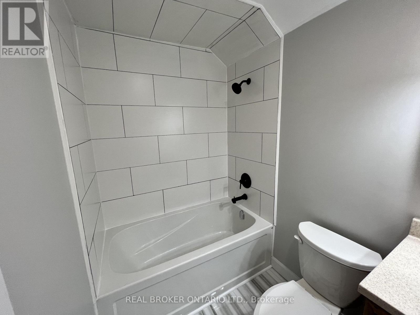 5 Rowanwood Street, Hamilton, Ontario  L8L 7H1 - Photo 15 - X13683984