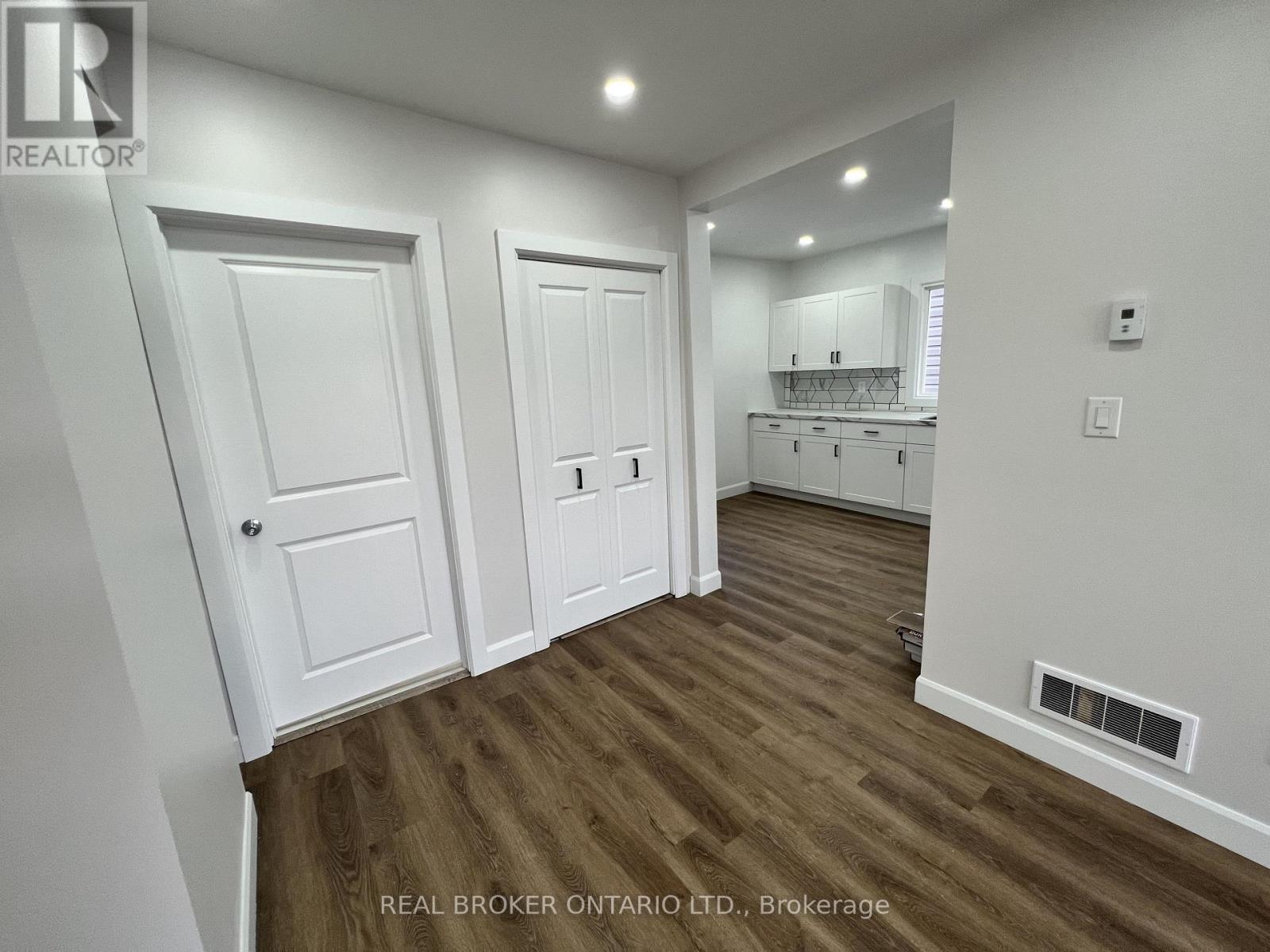 5 Rowanwood Street, Hamilton, Ontario  L8L 7H1 - Photo 6 - X13683984
