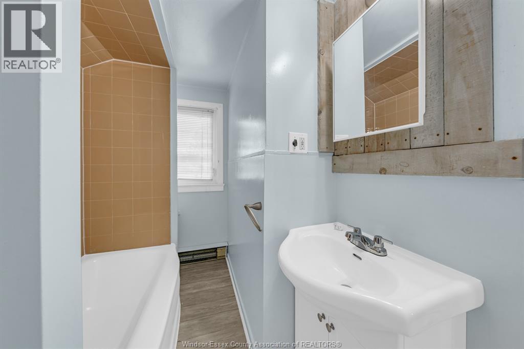 427 Cameron, Windsor, Ontario  N9B 1Y9 - Photo 16 - 26020143