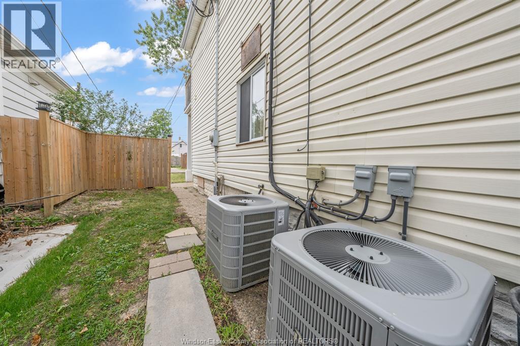 427 Cameron, Windsor, Ontario  N9B 1Y9 - Photo 24 - 26020143