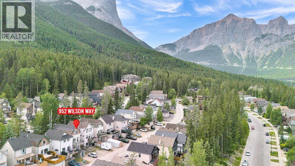 952 Wilson Way, Canmore, Alberta  T1W 2Z4 - Photo 1 - A2331144