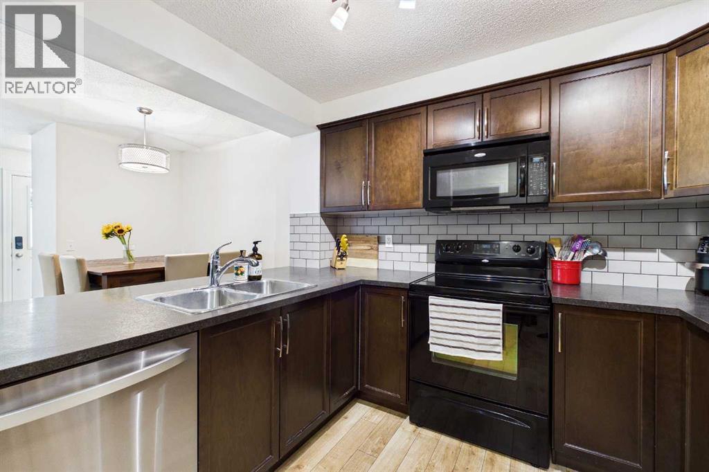 936 Windsong Drive Sw, Airdrie, Alberta  T4B 0P3 - Photo 13 - A2335973