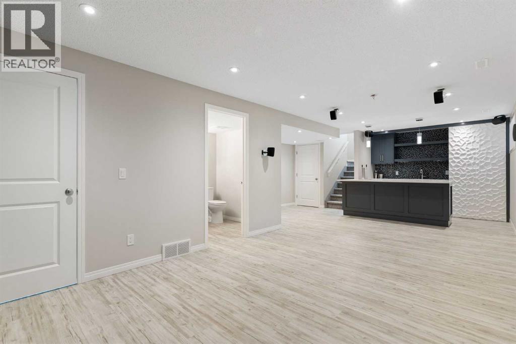 16 Fireside Way, Cochrane, Alberta  T4C 0R1 - Photo 11 - A2336797