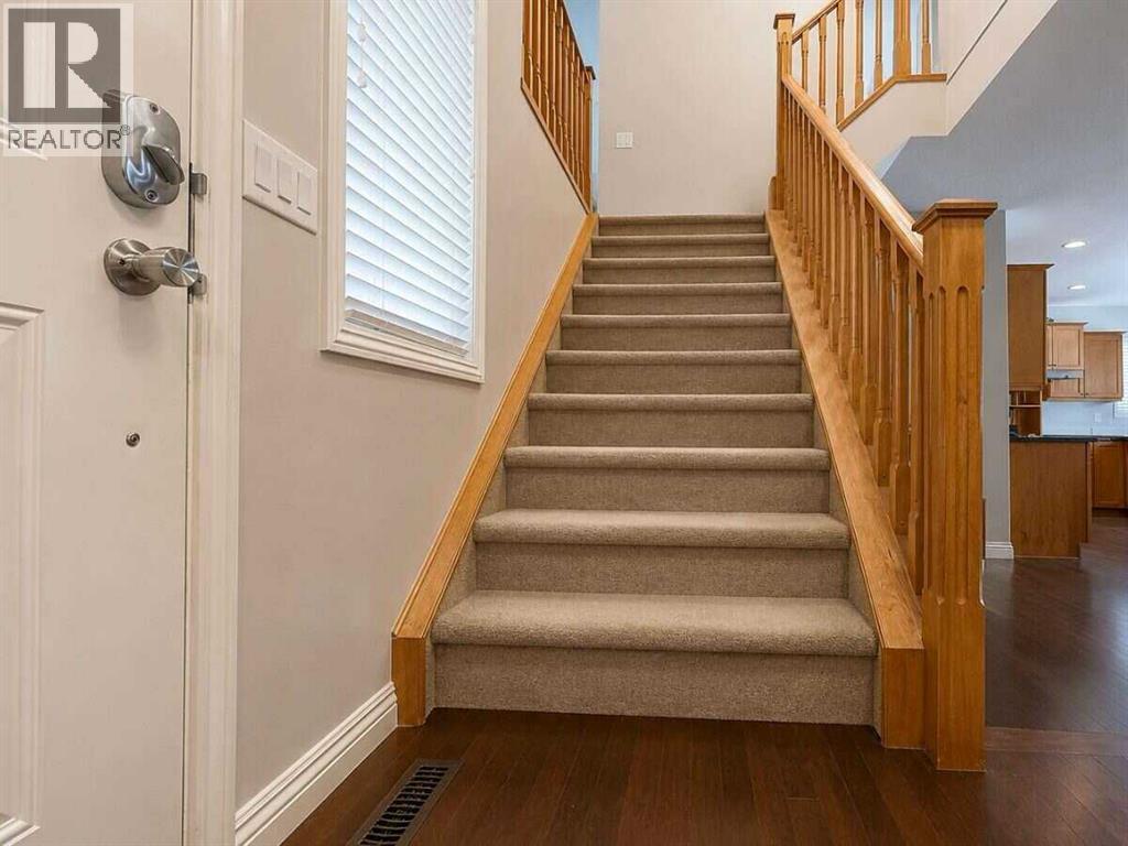 188 Everwillow Park Sw, Calgary, Alberta  T2Y 5E1 - Photo 3 - A2338285
