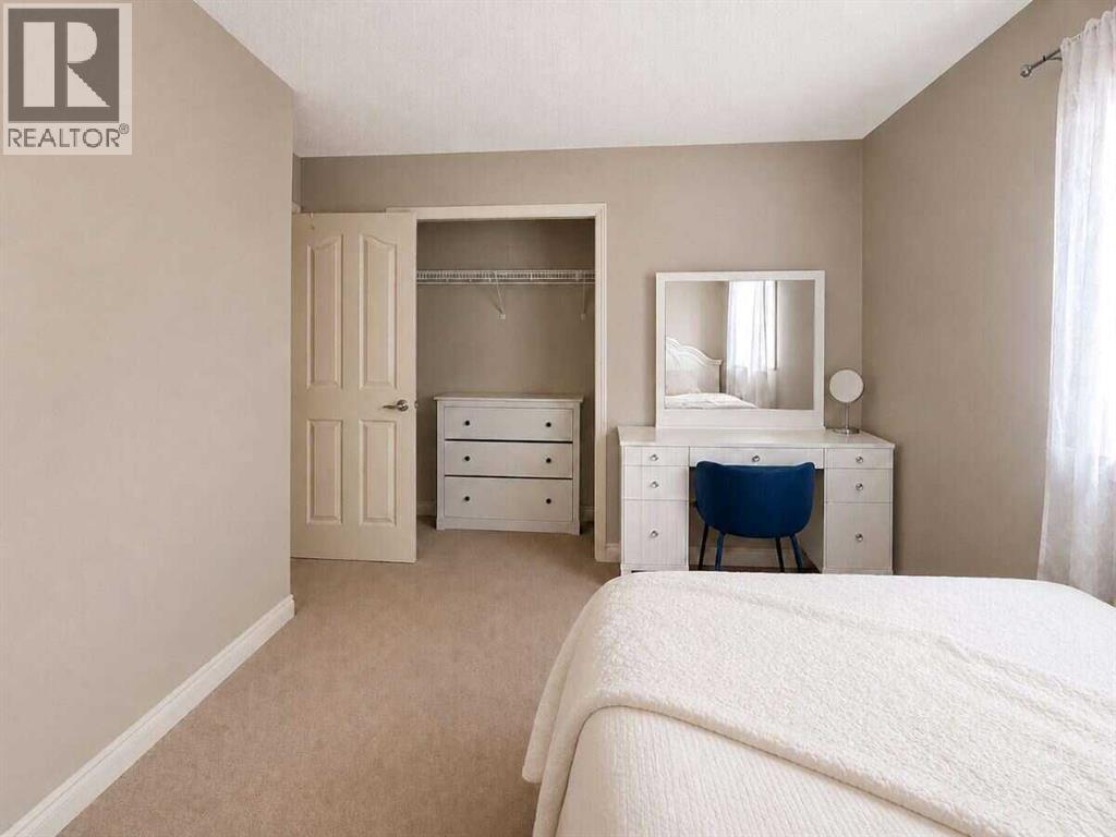 188 Everwillow Park Sw, Calgary, Alberta  T2Y 5E1 - Photo 14 - A2338285
