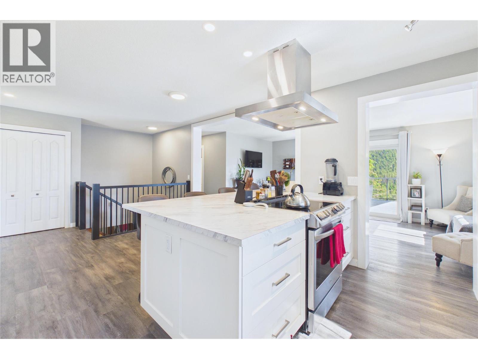 6210 33 Highway E, Kelowna, British Columbia  V1P 1H8 - Photo 13 - 10389893