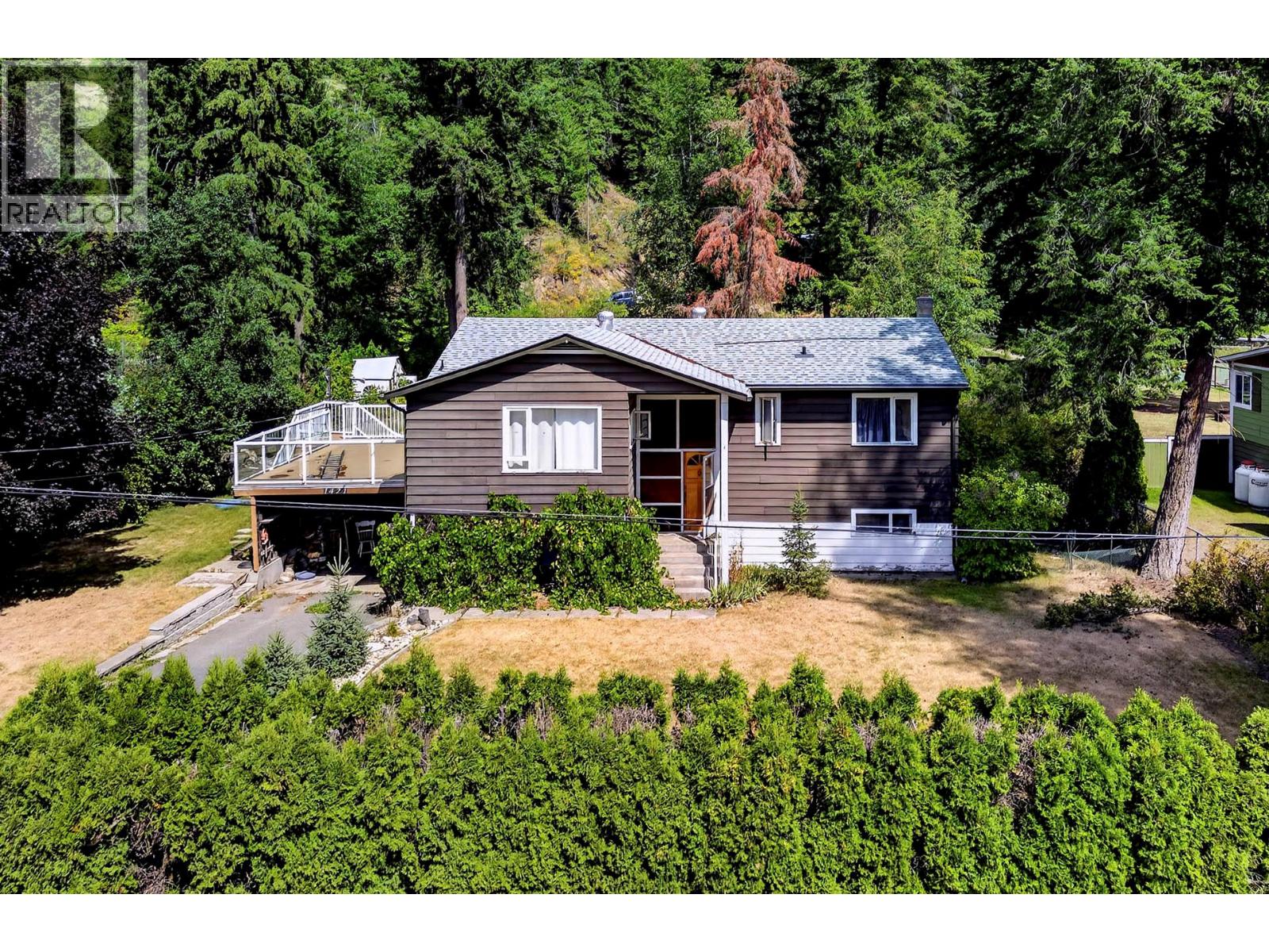 1421 DAVY Road, Clearwater, British Columbia