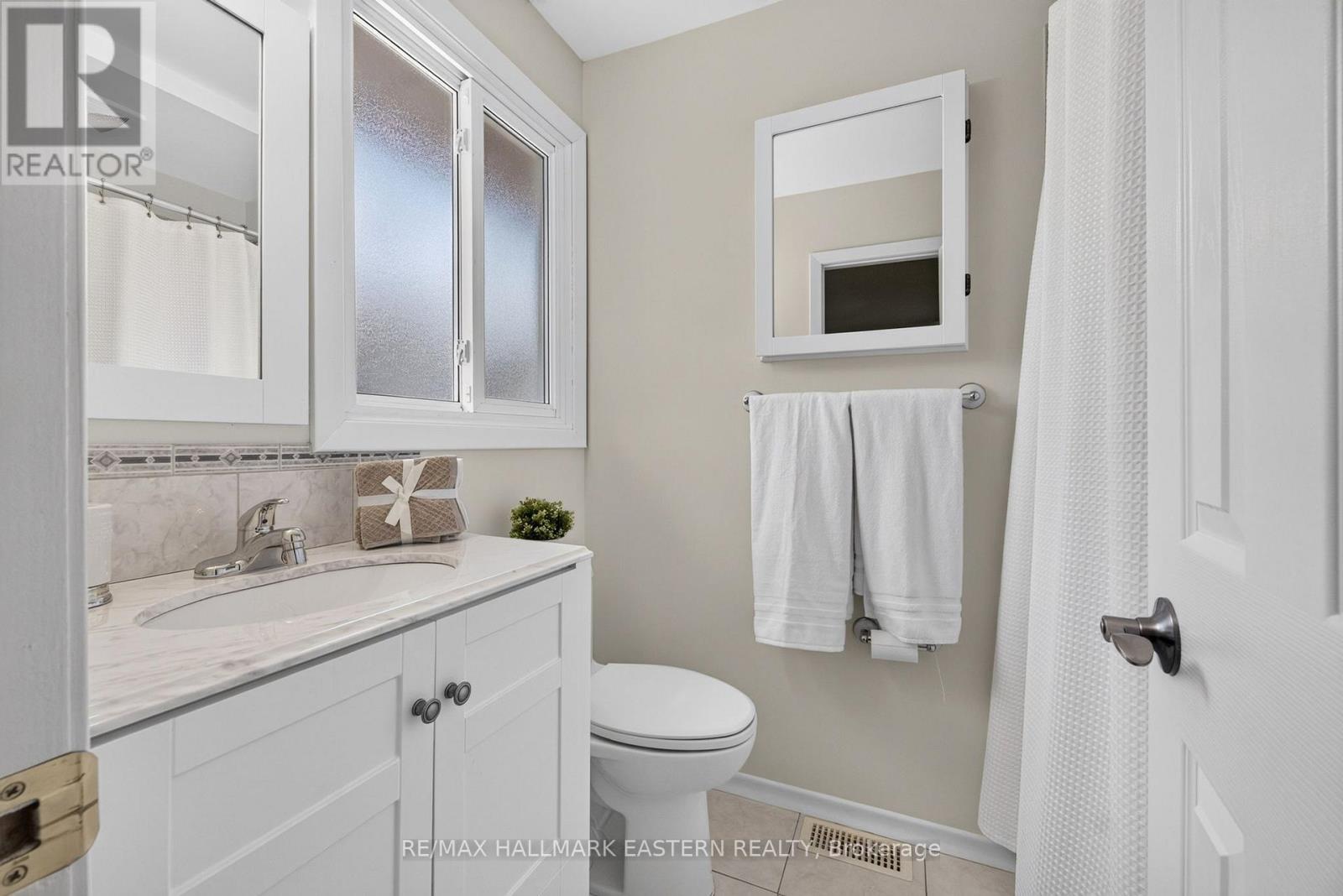 529 Seville Street, Oshawa, Ontario  L1J 6R5 - Photo 18 - E13688626