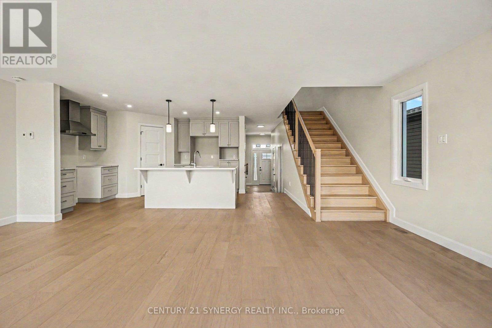 68 Helen Street, North Stormont, Ontario K0A 1R0 - Photo 11 - X12791252