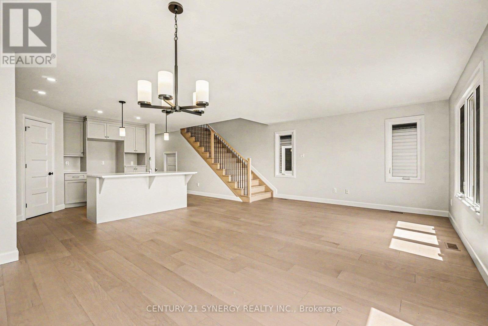 68 Helen Street, North Stormont, Ontario K0A 1R0 - Photo 10 - X12791252