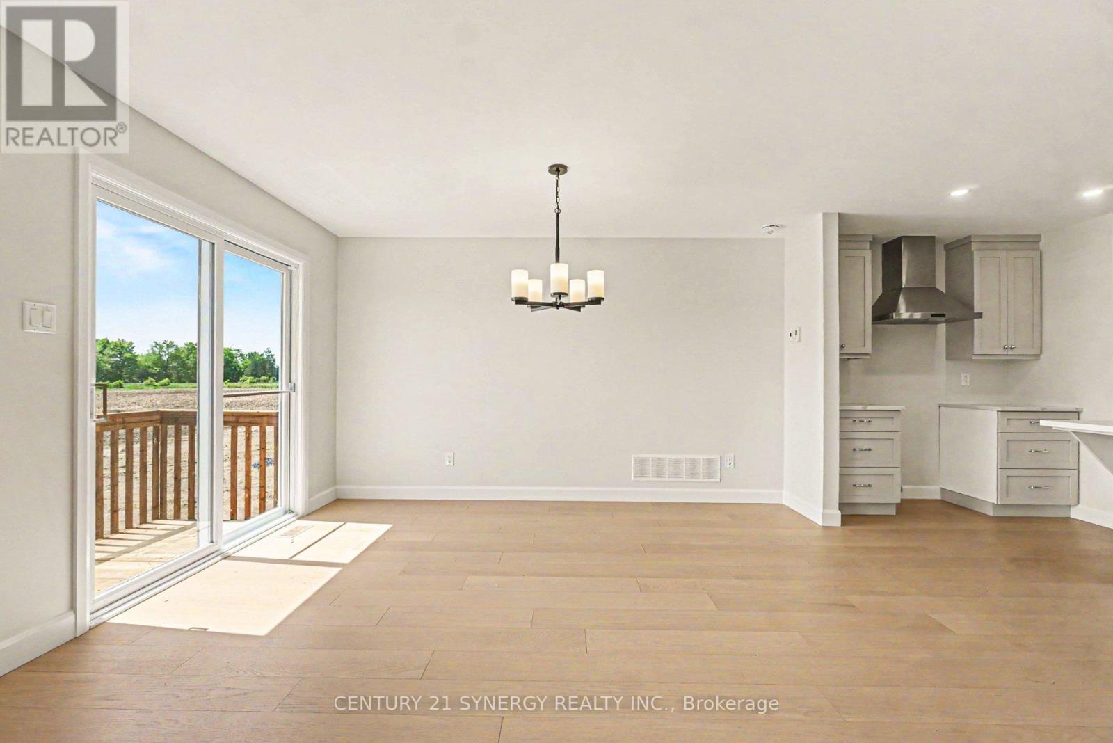 68 Helen Street, North Stormont, Ontario K0A 1R0 - Photo 13 - X12791252