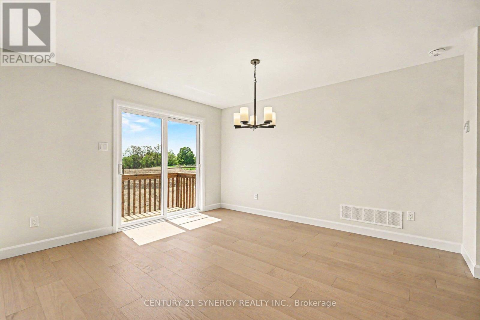 68 Helen Street, North Stormont, Ontario K0A 1R0 - Photo 14 - X12791252