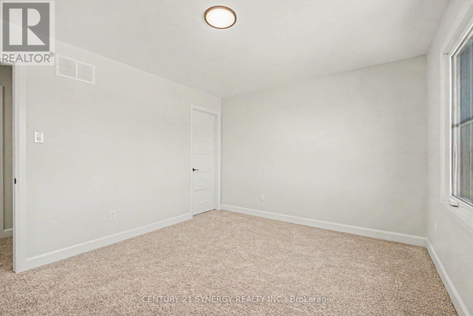 68 Helen Street, North Stormont, Ontario K0A 1R0 - Photo 30 - X12791252