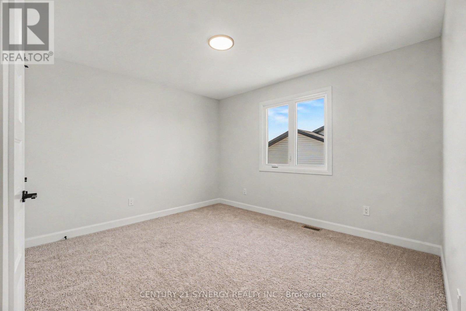 68 Helen Street, North Stormont, Ontario K0A 1R0 - Photo 31 - X12791252