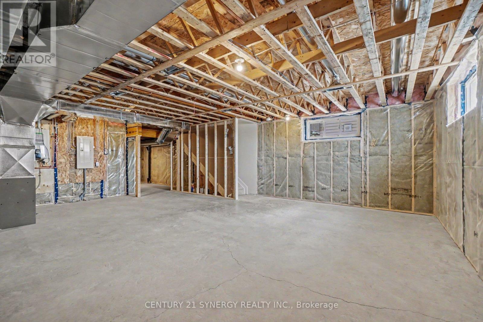 68 Helen Street, North Stormont, Ontario K0A 1R0 - Photo 35 - X12791252