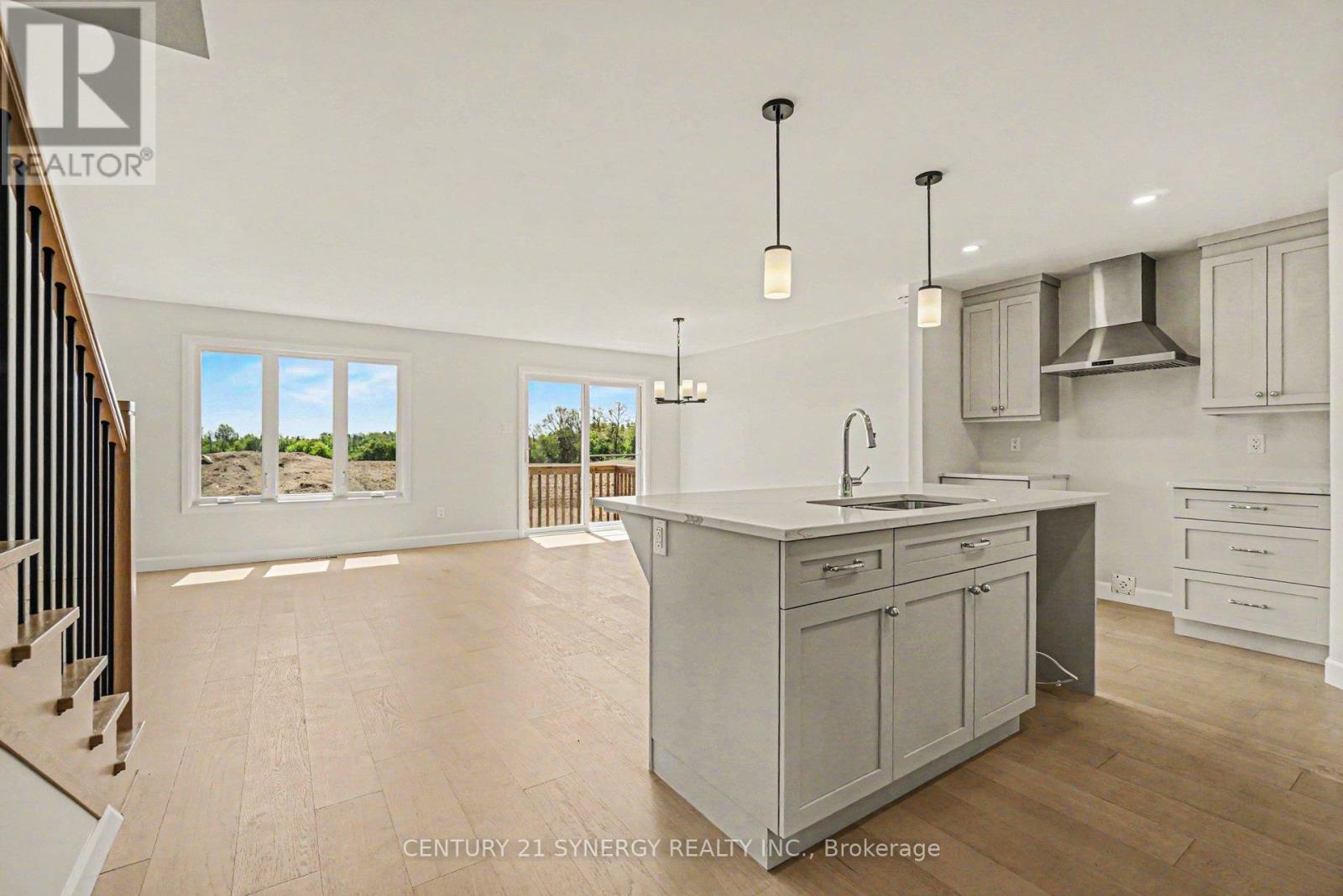 68 Helen Street, North Stormont, Ontario K0A 1R0 - Photo 8 - X12791252