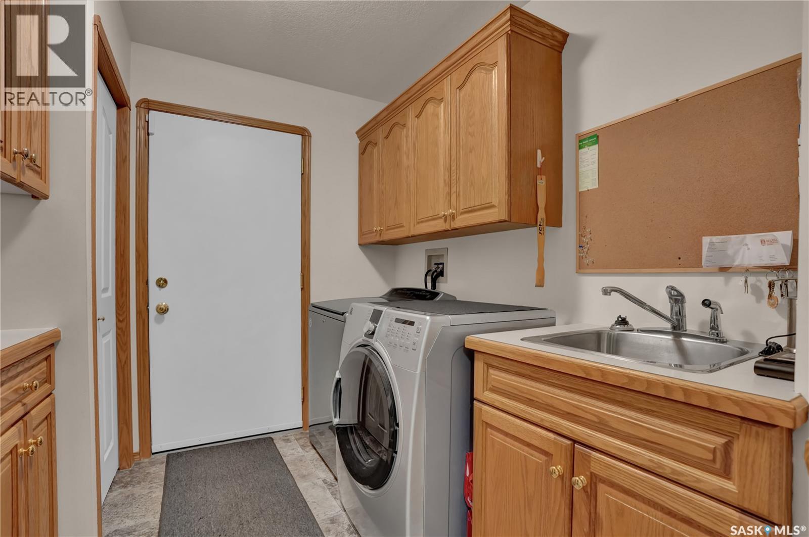 1146 Selo Place, Regina, Saskatchewan  S4S 7H7 - Photo 22 - SK045809
