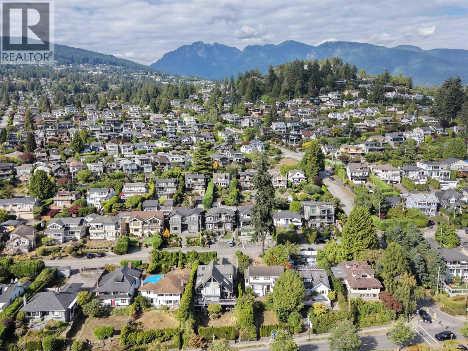 1128 Esplanade Avenue, West Vancouver, British Columbia  V7T 1G3 - Photo 38 - R3156667