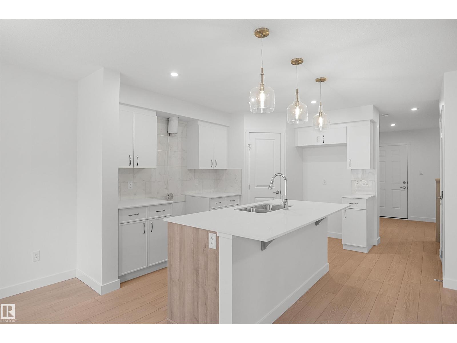 938 18 Av NW, Edmonton, Alberta  T6T 2V2 - Photo 14 - E4483419