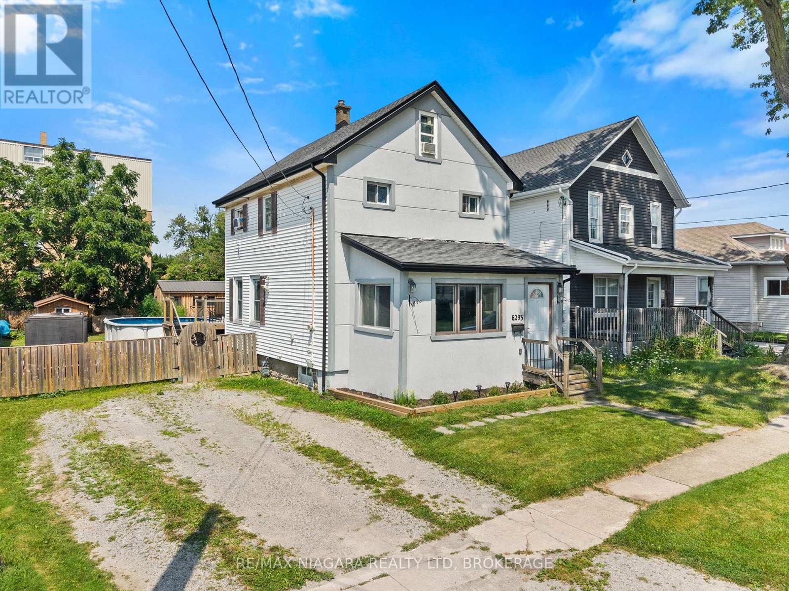 6293 Bellevue Street, Niagara Falls, Ontario  L2E 1Y9 - Photo 2 - X13688464
