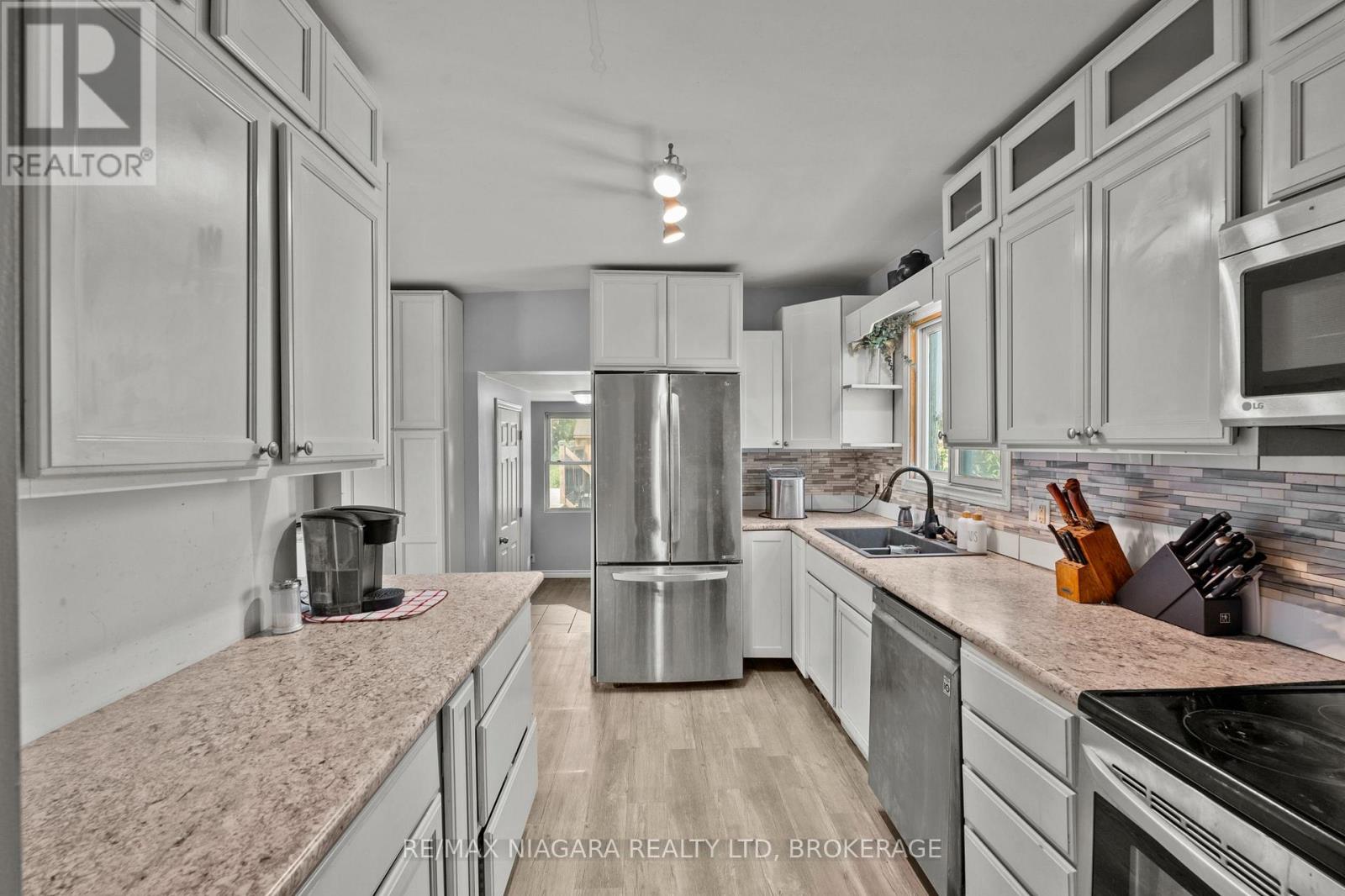 6293 Bellevue Street, Niagara Falls, Ontario  L2E 1Y9 - Photo 9 - X13688464