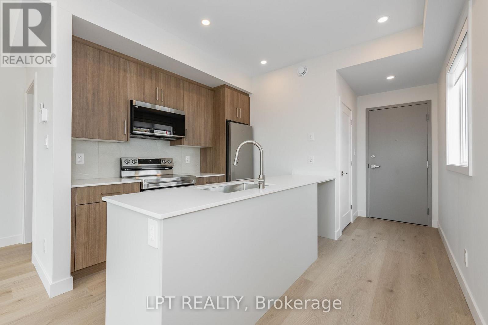 7 - 249 Columbus Avenue, Ottawa, Ontario K1K 1P5 - Photo 3 - X13688556